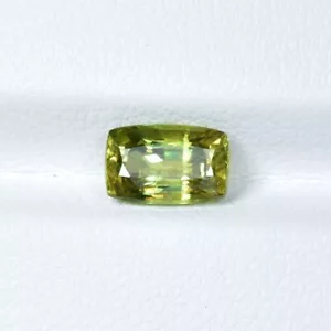 1.57 ct LUSTROUS MULTI SPARKLING / NATURAL GREEN SPHENE - Cushion Gems Video !!! - Picture 1 of 2