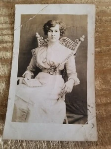 VTG EARLY 1900'S REAL PHOTO POSTCARD OF YOUNG LADY.*P5 - Picture 1 of 3