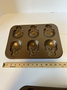Spukschädel Kuchenpfanne Form Mini Kuchen Cupcakes Antihaftbeschichtet Halloween - Bild 1 von 6