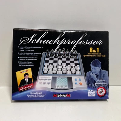 Millennium - Schachprofessor 8 in 1 - Schachschule und Spielecomputer - GUT - Bild 1 von 4
