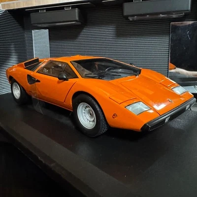 Kyosho 1/18 Lamborghini Countach LP400 Orange Diecast Full Opening Doors - Image 1 of 4