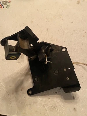 Honda Interceptor 1985 VF700F VF700 panel eléctrico bomba de combustible montaje 50325 MB2771 Foto 1 de 3