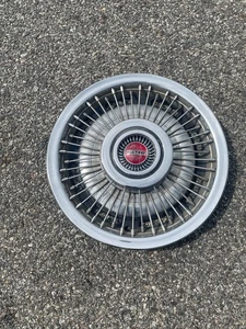One 1967 to 1972 Pontiac Firebird Tempest Grand Prix 14 inch wire spoke hubcap - Picture 1 of 24