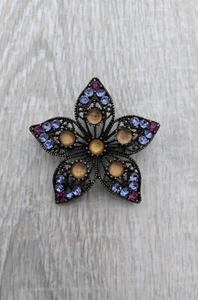 Beautiful Purple & Periwinkle Gold Tone Flower Brooch - Picture 1 of 5