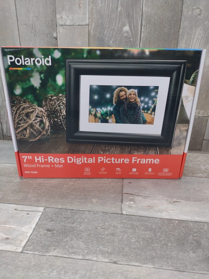 Polaroid 7" Digital Photo Frame Screen, Black Wood Frame High Res 1024x600 - Image 1 of 2