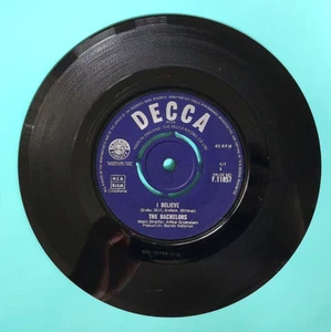 THE BACHELORS - I BELIEVE / HAPPY LAND 1964 (1029) - Picture 1 of 3