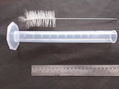 KITCHEN-CHEMISTRY 100ml Measuring Cylinder & Cylinder Brush Robust Plastic for Lab Laboratory Use