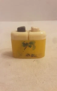 Vtg Carvanite Push Button Salt And Pepper Shaker Set Made In USA - Picture 1 of 6