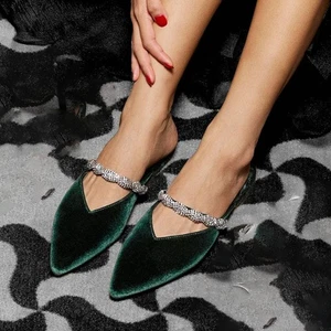 Mulas planas punta puntiaguda adornadas con estrás de terciopelo BIRDIES en verde talla 8 - Imagen 1 de 15