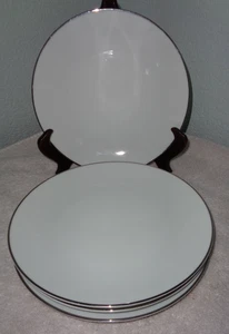 4 platos de ensalada blancos NORITAKE Colony con adornos de platino - Imagen 1 de 1