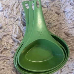 Vintage Mid Century FOLEY Plastic Measuring Cups Set of 3 Avocado Green - Picture 1 of 6