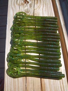 Engulf Baits  7" BUNGEE REFLEX WORMS in Sprayed Grass color. 12 ct. - Picture 1 of 3