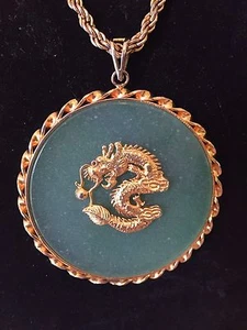 Vintage Chinese Jade Pendant - Picture 1 of 4