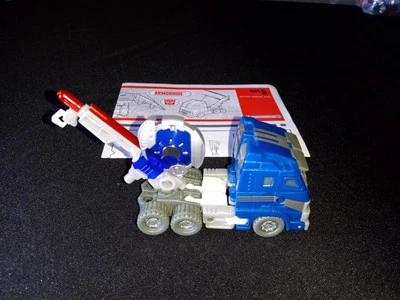 2005 Transformers Cybetron Scout Class Autobot Armorhide Complete  - Image 1 of 4