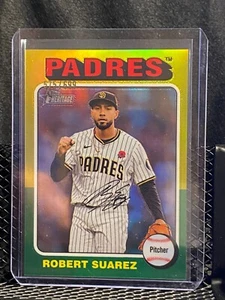 Robert Suarez 2024 Topps Heritage High # Chrome Refractor SP #575/699 #714 - Bild 1 von 2