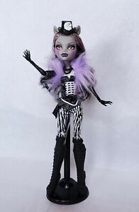Clawdeen Wolf doll Freak du Chic **READ** Monster High circus purple 