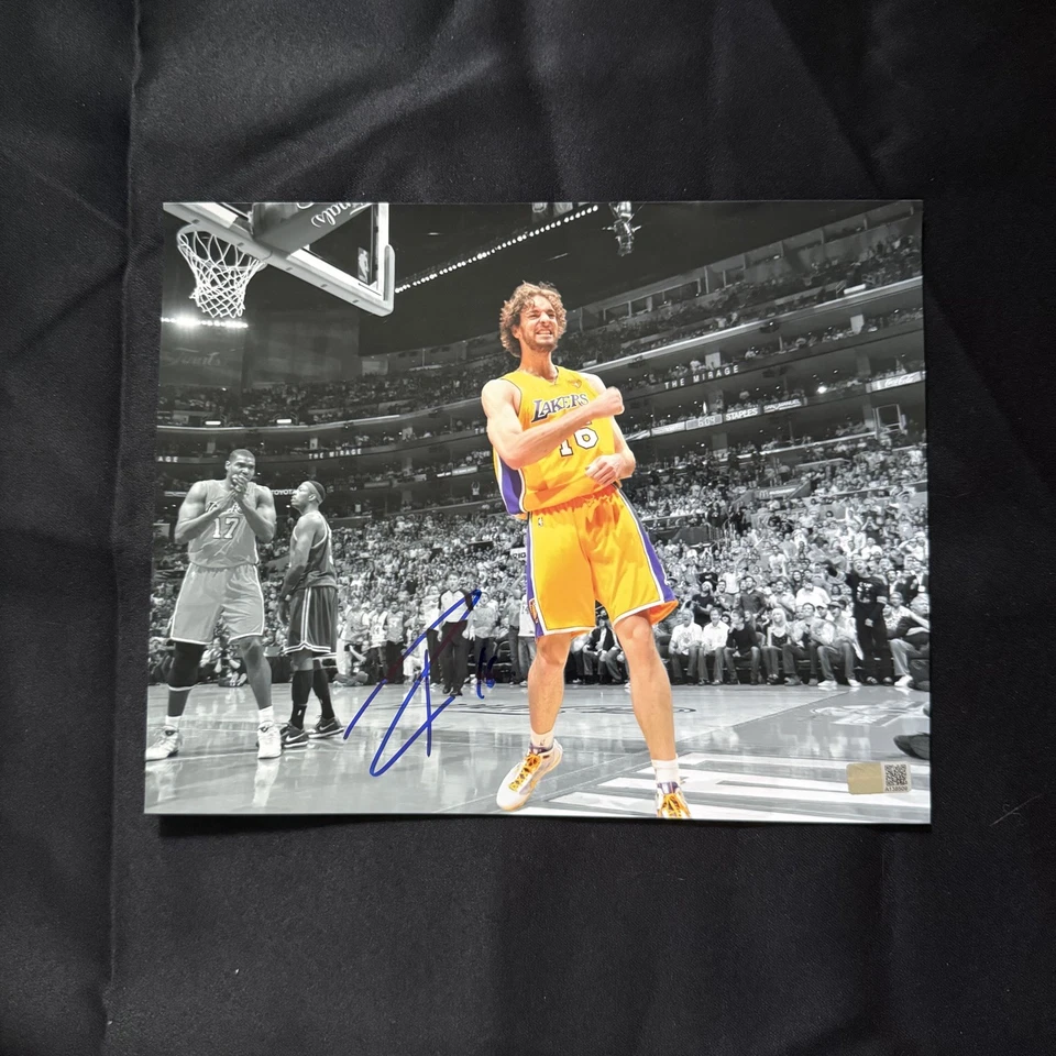 Foto firmada por Pau Gasol de 8x10 Los Angeles Lakers NBA autografiada Steiner certificado de autenticidad Foto 1 de 1
