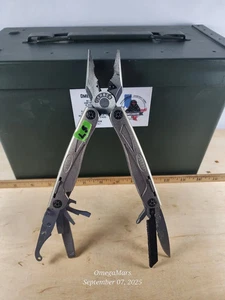Gerber Multi-Plier 800 Legend #L5 Light Usage - Dirty MP 800 - Picture 1 of 6