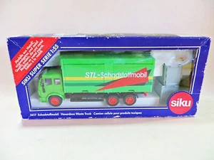 SIKU SUPER 2617 'MERCEDES HAZARDOUS WASTE LORRY/TRUCK' 1:55 MIB/BOXED VINTAGE - Picture 1 of 6