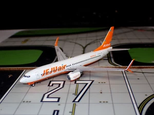 JC WINGS 1:400 - JC4184 BOEING 737-800 REG: HL8322 JEJU AIRLINES - Picture 1 of 1