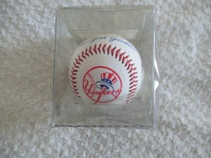 New York Yankees Baseball signatures - Picture 1 of 5