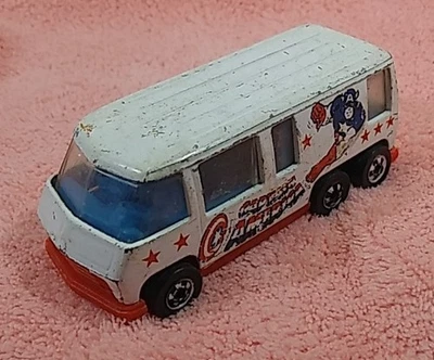 Autocaravana GMC Capitán América 1976 Hot Wheels visor (3 1/16" de largo) Foto 1 de 4