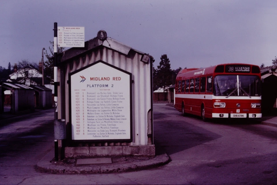 Autobús original 1979 extensión N874 Midland rojo Hereford GHB 679N ref 8866 - Imagen 1 de 1