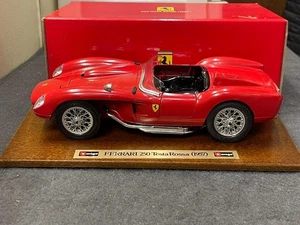 Modellino Bburago Ferrari 250 Testarossa 1957 - Foto 1 di 8