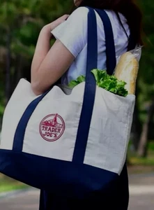 Trader Joe’s Large Tote Bag Canvas Reusable Heavy Cotton Navy Strap Red Logo NWT - Bild 1 von 6