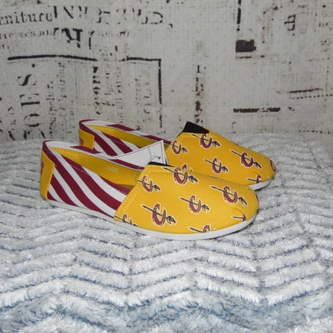 Cleveland Cavaliers NBA Canvas Shoes Size S 5-6 Cover