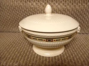 PIATTO DA SERVIZIO COPERTO WEDGWOOD CARLTON RAMSHEAD MANIGLIA 20 CM - Foto 1 di 5
