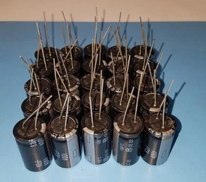 (25) Condensadores radiales electrolíticos electrolíticos Panasonic 82uf 400v 105°c - Imagen 1 de 3