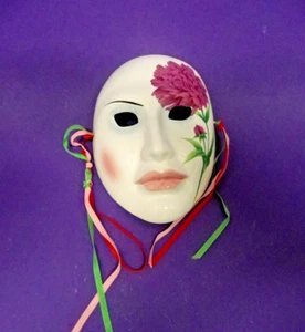 Vandor 1984 Vintage Wandmaske Keramik groß bemalt lila Blume Made in Japan - Bild 1 von 7