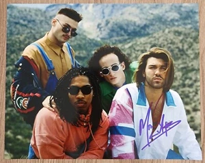 Foto cantante firmada por Mark Calderón Color Me Badd 8x10 LEGEND RAD - Imagen 1 de 2