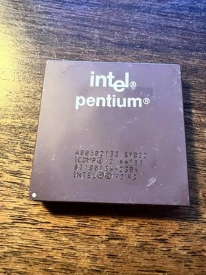 Intel Pentium 133MHz CPU Socket 5 & 7 A80502133 SY022 - Image 1 of 4