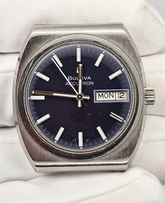 Bulova Accutron 2182F N4 quadrante blu Sunburst data giorno completo solo parti donatore. - Immagine 1 di 4