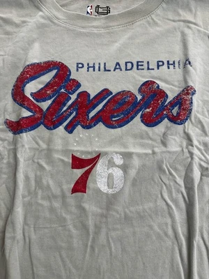 Philadelphia 76ers 女式女士作物上衣衬衫 M Sixers 全新 Ultra Game NBA 全新带标签 — 第 1/3 张图片