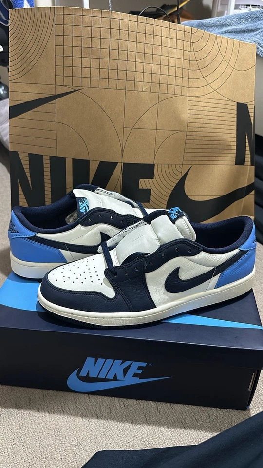 Size 10 - Air Jordan 1 Retro OG Low Obsidian UNC - image 1 of 4
