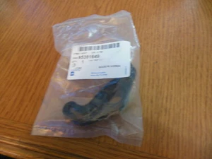 Genuine GM 95391649 Air Distributor Link Fits 2013 Spark. - Picture 1 of 1