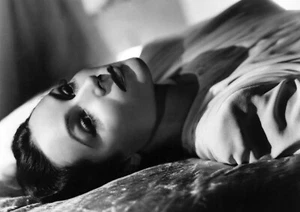 Dolores del Rio Monochrome Photo Print 18 (A4 Size-210 x 297mm-8.5" x 11.75") - Picture 1 of 2
