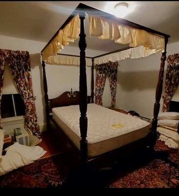 Antique Mahogany Sheraton John Tyler Tester Bed Biggs Furniture  - Image 1 of 4