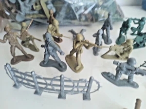 vintage plastic toy soldier lot Airfix & TimMee 200 plus - Picture 1 of 19