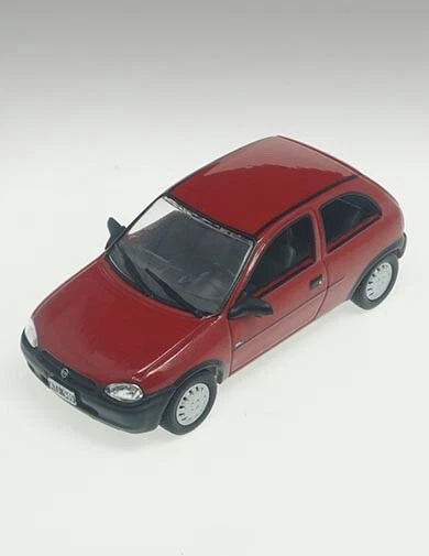 雪佛兰 Corsa GL 3-dr 1996 年阿根廷罕见压铸汽车秤 1: 43 带杂志 — 第 1/1 张图片