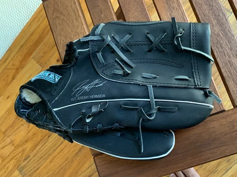 FLORIDA MARLINS #27 JEREMY HERMIDA BASEBALL GLOVE ! TROPICANA PUBLIX PROMO AD !! Cover