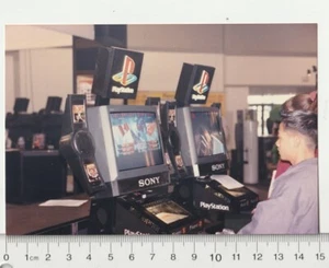 Vtg 1990s Sony Ps1 Kiosk Arcade Cabinet Nhl Demo Universal Media Expo Convention - Foto 1 di 2