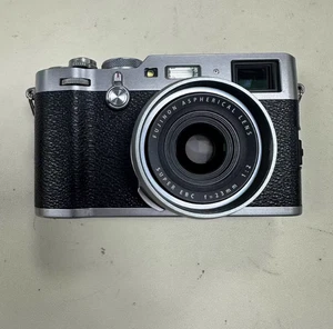 Fujifilm X100F Silver 24.3MP Digital Compact Cam Sleek Design High Res Photos - Picture 1 of 8