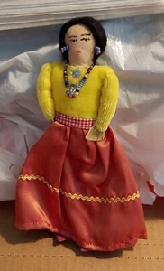 Vintage Mexican Doll - 7" Souvenir Folk Art - Handmade - in EX Condition - Picture 1 of 4