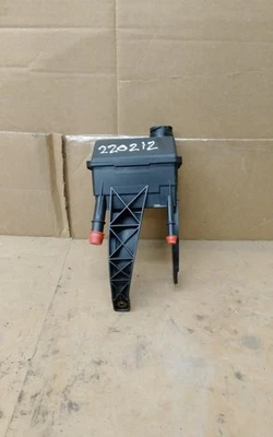 2009 SATURN VUE 3.6 ATOD AWD POWER STEERING PUMP RESERVOIR - Image 1 of 4