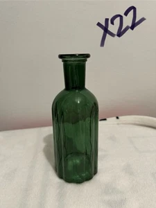 Glass Bud Flower Vase 19cm Ribbed Bottle Home Decor, Green - Picture 1 of 1