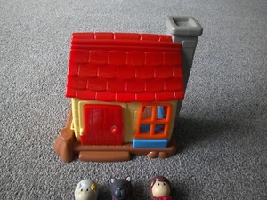 ELC HAPPYLAND LITTLE RED CAPPUCCIO PLAYSET OMAGGIO POSTA UK - Foto 1 di 5